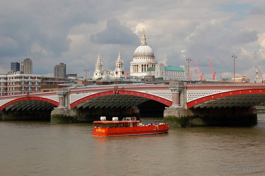 photo of SeeingRedOnTheThames